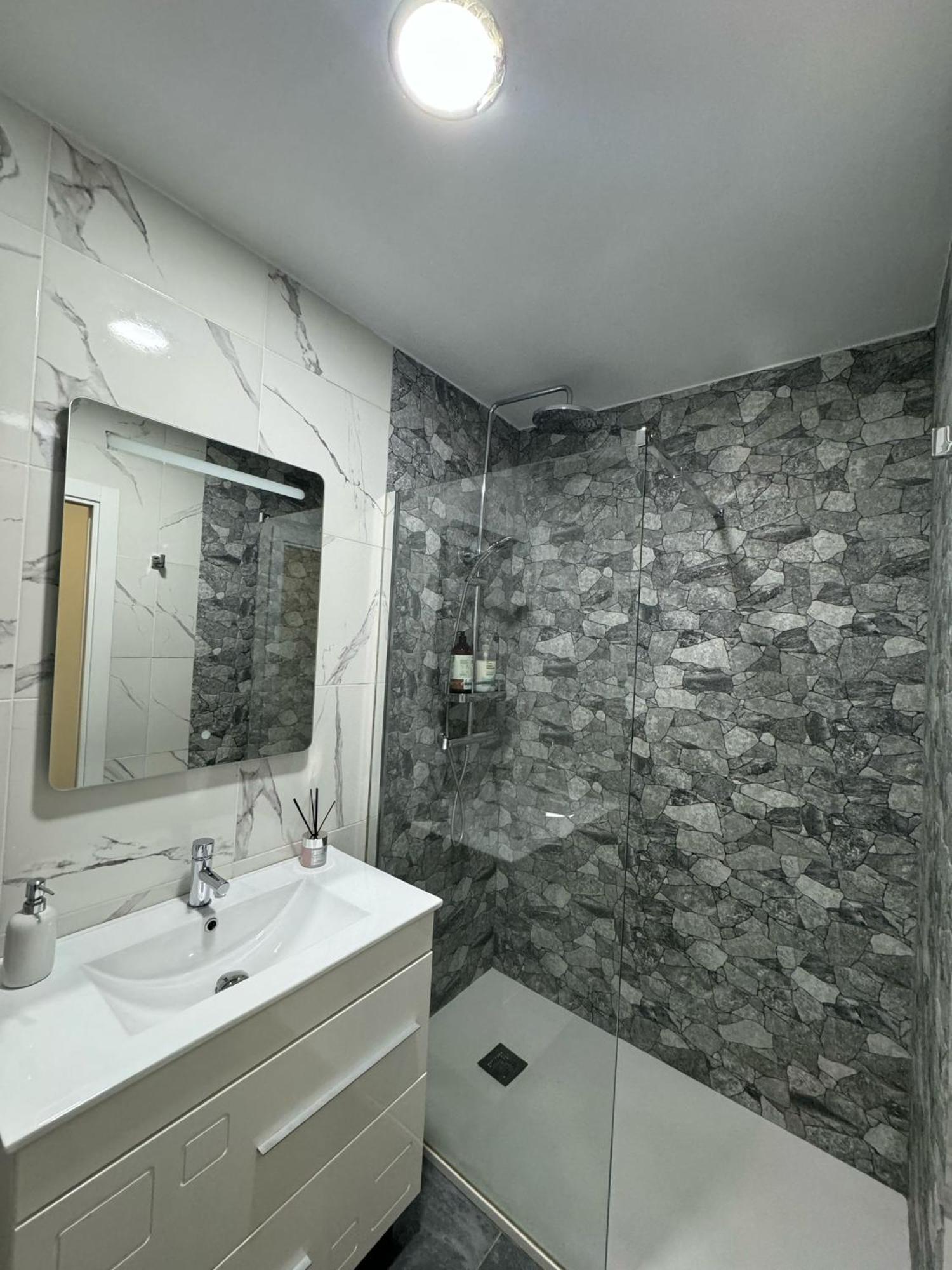 Piso Nuevo A 10 Minutos De San Sebastian Apartment Lasarte Oria Bagian luar foto
