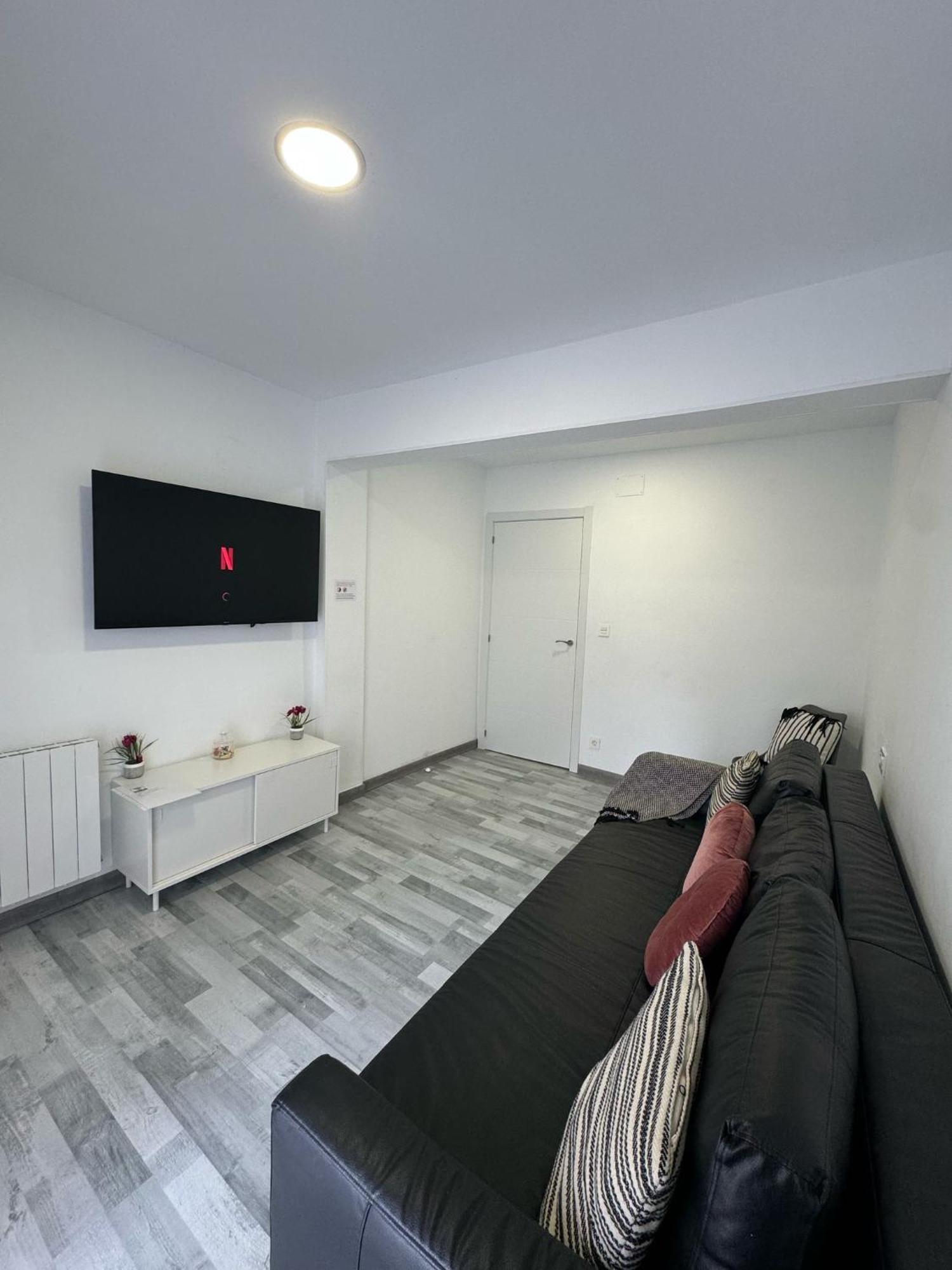 Piso Nuevo A 10 Minutos De San Sebastian Apartment Lasarte Oria Bagian luar foto